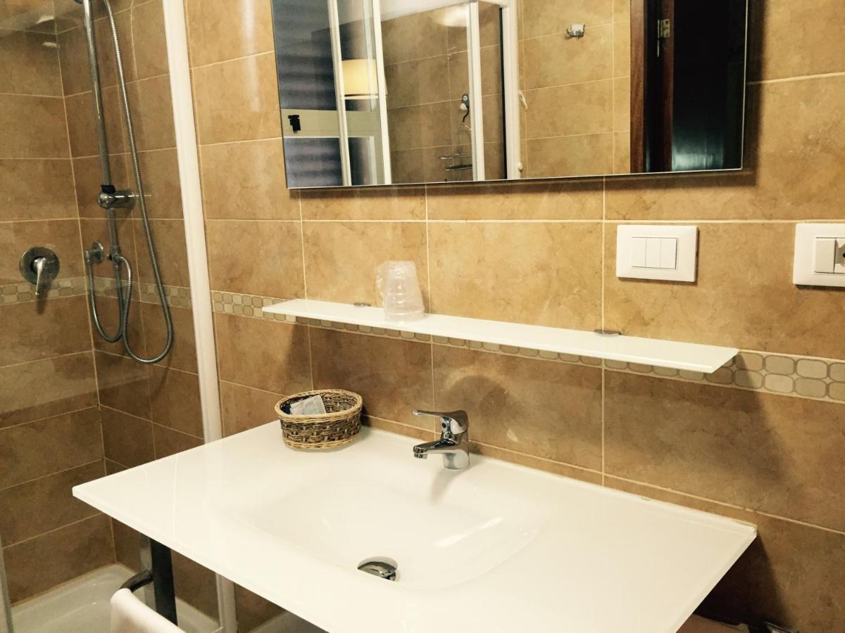 Hotel Biondi Montecatini Terme Phòng bức ảnh