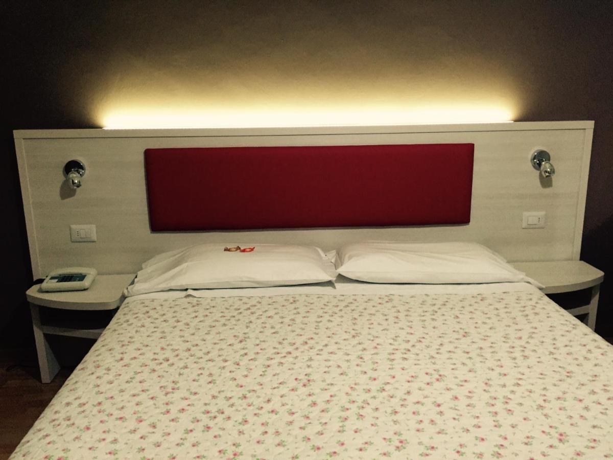 Hotel Biondi Montecatini Terme Phòng bức ảnh